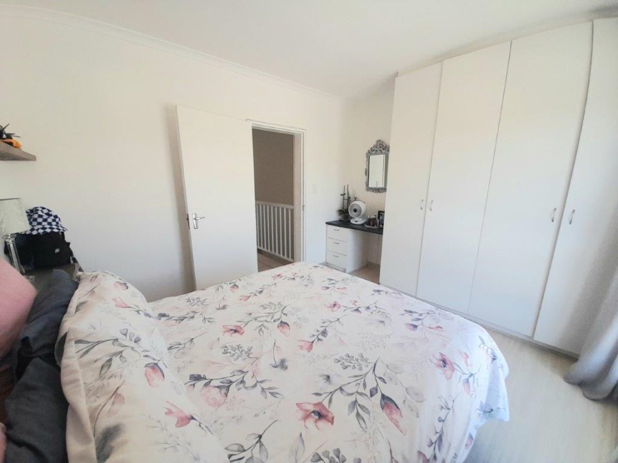 To Let 2 Bedroom Property for Rent in Burgundy Estate Western Cape